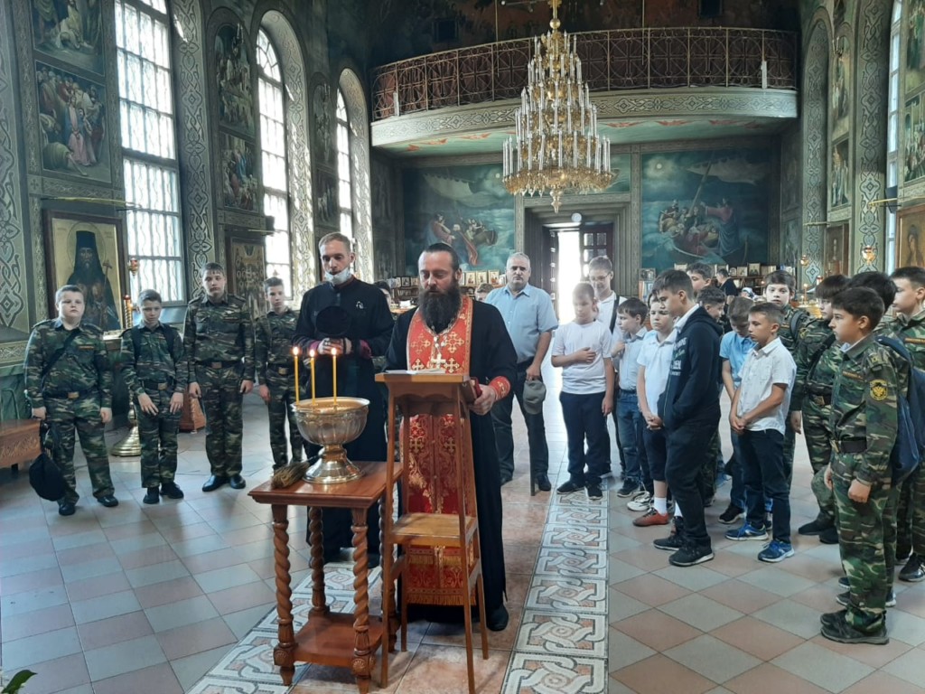 Причастен преполовения. Храм Преполовения Пятидесятницы. Преполовения Пятидесятницы Псков. Отдание Преполовения Пятидесятницы. Преполовение Пятидесятницы в 2023.